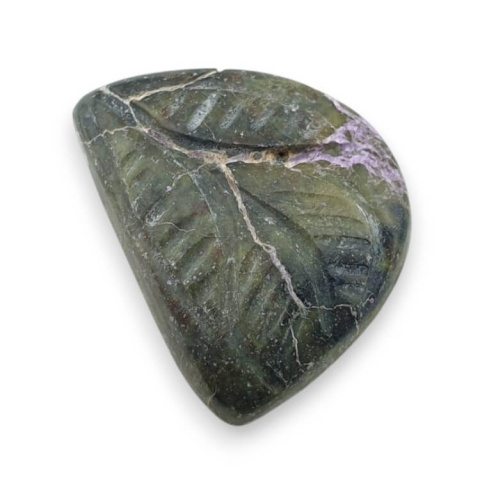 Stichtite carving cabochon 23x18 mm no. 31 Stichtite carving cabochon 23x18 mm no. 31