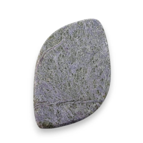 Stichtite carved cabochon 24x14 mm no 60 Stichtite carved cabochon 24x14 mm no 60