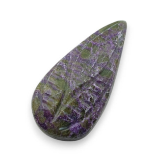 Stichtite carved cabochon 26x12 mm no 43