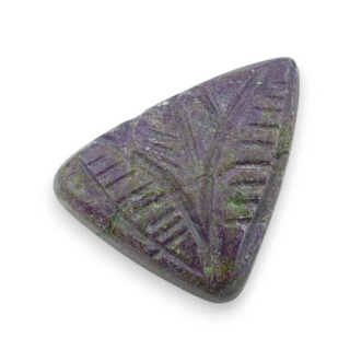 Stichtite carved cabochon 26x19 mm no 38