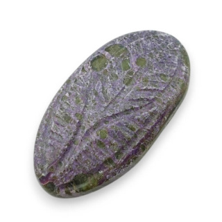 Stichtite carved cabochon 27x15 mm no 56