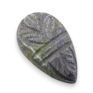 Stichtite carved cabochon 27x16 mm no 26