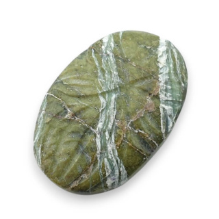 Stichtite carved cabochon 27x18 mm no 3