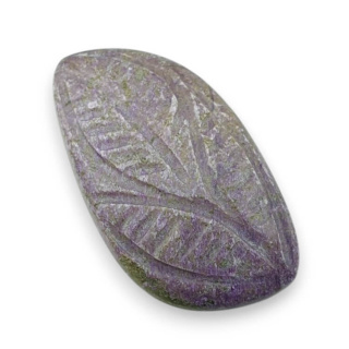 Stichtite carved cabochon 28x16 mm no 17