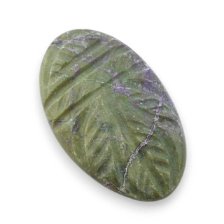 Stichtite carved cabochon 29x18 mm no 21