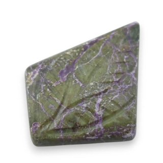 Stichtite carved cabochon 29x23 mm no 49