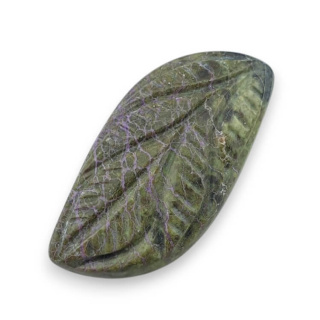 Stichtite carved cabochon 34x16 mm no 1