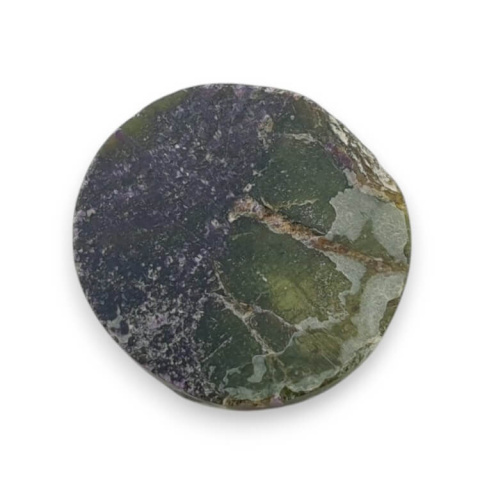 Stichtite carved cabochon dia. 17 mm no 62 Stichtite carved cabochon dia. 17 mm no 62