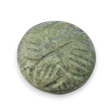 Stichtite carved cabochon fi 20 mm no 53 Stichtite carved cabochon fi 20 mm no 53