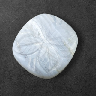 Agat blue lace kaboszon carving 26x24 mm nr 4