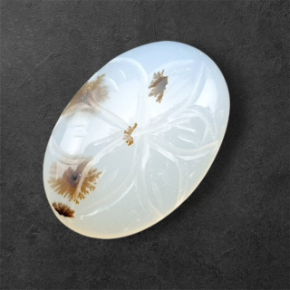 Agat montana kaboszon carving 21x15 mm nr 75