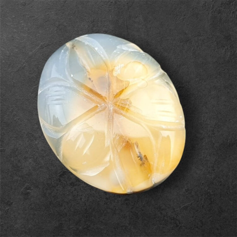 Agat montana kaboszon carving 21x17 mm nr 84 Agat montana kaboszon carving 21x17 mm nr 84