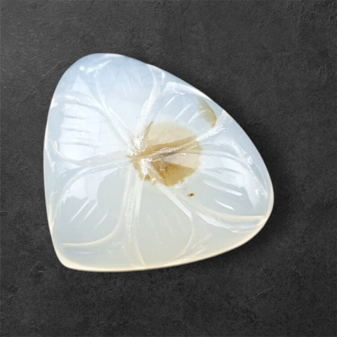 Agat montana kaboszon carving 23x20 mm nr 71 Agat montana kaboszon carving 23x20 mm nr 71