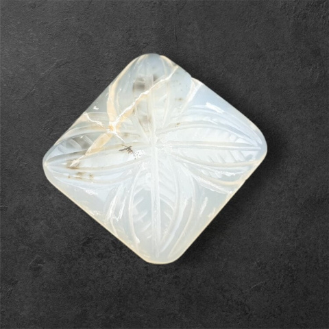 Agate montana carving cabochon 24x23 mm no 41 Agate montana carving cabochon 24x23 mm no 41