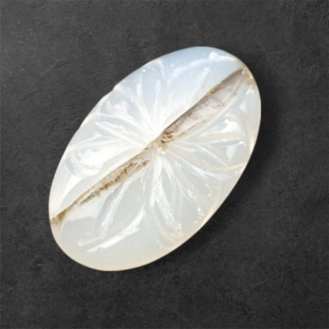 Agat montana kaboszon carving 25x15 mm nr 61 Agat montana kaboszon carving 25x15 mm nr 61