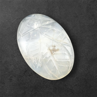 Agat montana kaboszon carving 26x17 mm nr 36
