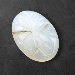 Agat montana kaboszon carving 26x18 mm nr 60