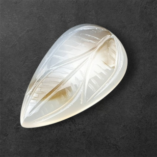 Agat montana kaboszon carving 28x17 mm nr 27