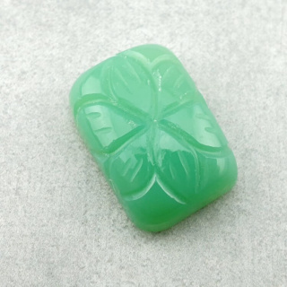 Chalcedon chryzo kaboszon carving 20x14 mm nr 15