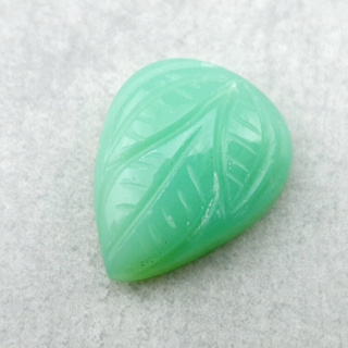 Chalcedon chryzo kaboszon carving 20x16 mm nr 93