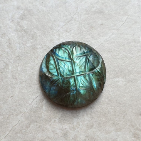 Labradorite cabochon carved fi 21 mm no 207 Labradorite cabochon carved fi 21 mm no 207