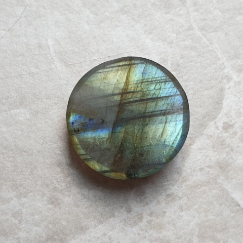 Labradorite cabochon carved fi 22 mm no 140 Labradorite cabochon carved fi 22 mm no 140
