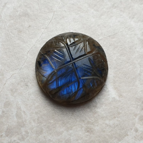 Labradorite cabochon carved fi 22 mm no 147 Labradorite cabochon carved fi 22 mm no 147