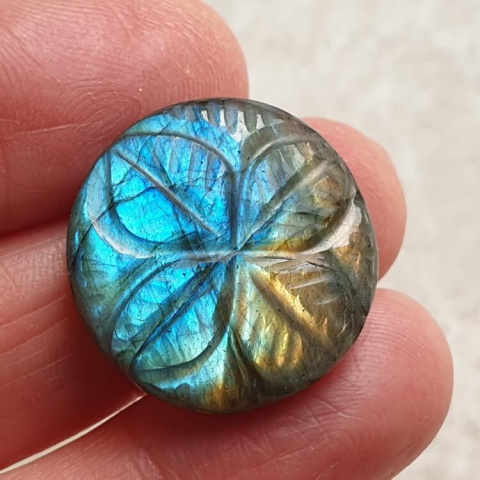 Labradorite cabochon carved fi 22 mm no. 153 Labradorite cabochon carved fi 22 mm no. 153