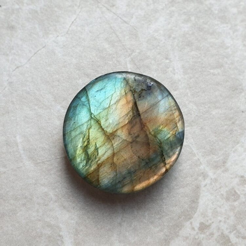 Labradorite cabochon carved fi 22 mm no. 153 Labradorite cabochon carved fi 22 mm no. 153