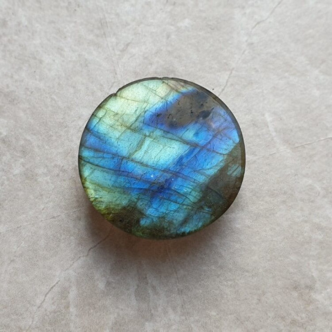 Labradorite cabochon carved fi 22 mm no 179 Labradorite cabochon carved fi 22 mm no 179