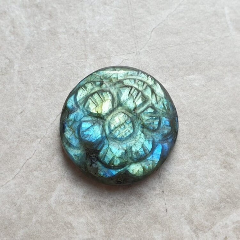 Labradorite cabochon carved fi 22 mm no 197 Labradorite cabochon carved fi 22 mm no 197
