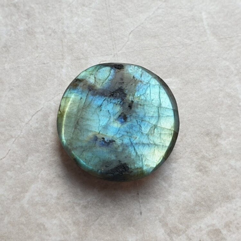 Labradorite cabochon carved fi 22 mm no 197 Labradorite cabochon carved fi 22 mm no 197