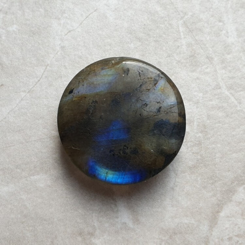 Labradorite cabochon carved fi 23 mm no. 145 Labradorite cabochon carved fi 23 mm no. 145