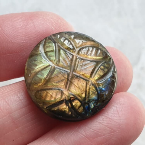 Labradorite cabochon carved fi 23 mm no 175 Labradorite cabochon carved fi 23 mm no 175