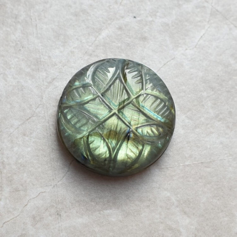 Labradorite cabochon carved fi 23 mm no 178 Labradorite cabochon carved fi 23 mm no 178