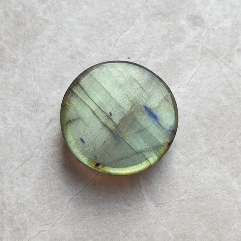 Labradorite cabochon carved fi 23 mm no 178 Labradorite cabochon carved fi 23 mm no 178