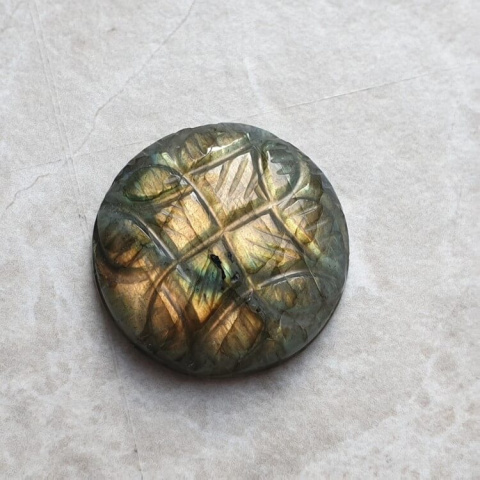 Labradorite cabochon carved fi 23 mm no 183 Labradorite cabochon carved fi 23 mm no 183