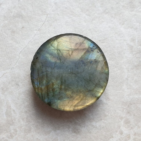 Labradorite cabochon carved fi 23 mm no 183 Labradorite cabochon carved fi 23 mm no 183