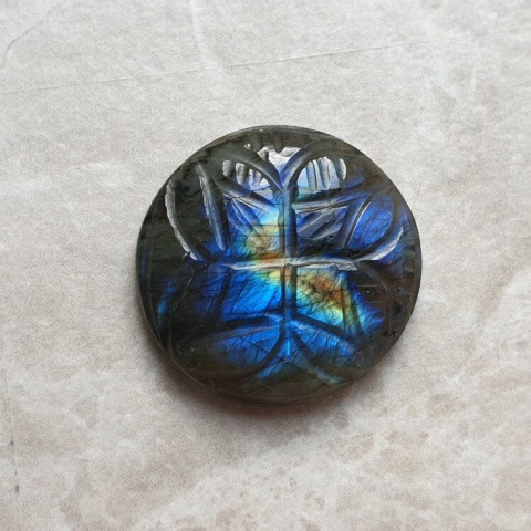 Labradorite cabochon carved fi 23 mm no 185 Labradorite cabochon carved fi 23 mm no 185