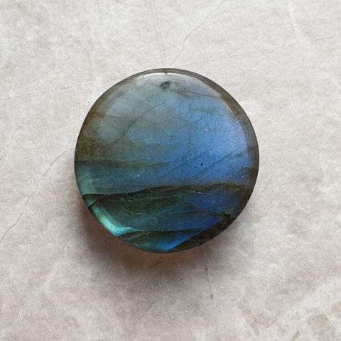Labradorite cabochon carved fi 23 mm no 196 Labradorite cabochon carved fi 23 mm no 196