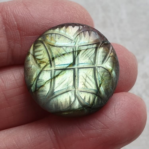 Labradorite cabochon carved fi 24 mm no 139 Labradorite cabochon carved fi 24 mm no 139