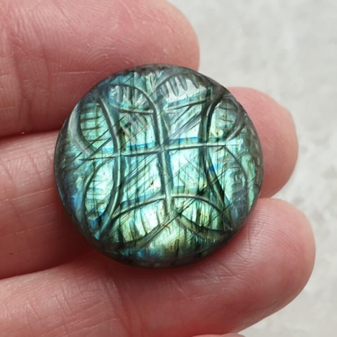 Labradorite cabochon carved fi 24 mm no 164 Labradorite cabochon carved fi 24 mm no 164