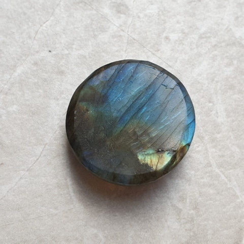 Labradorite cabochon carved fi 24 mm no 166 Labradorite cabochon carved fi 24 mm no 166