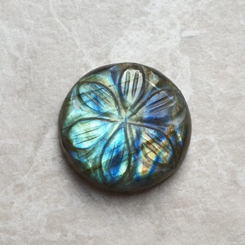 Labradorite cabochon carved fi 25 mm no 126 Labradorite cabochon carved fi 25 mm no 126