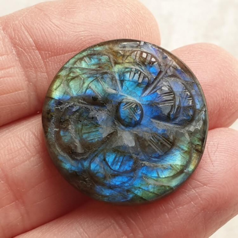 Labradorite cabochon carved fi 25 mm no 127 Labradorite cabochon carved fi 25 mm no 127