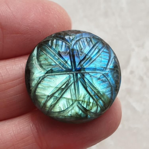 Labradorite cabochon carved fi 25 mm no 156 Labradorite cabochon carved fi 25 mm no 156