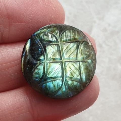 Labradorite cabochon carved fi 25 mm no 159 Labradorite cabochon carved fi 25 mm no 159