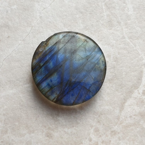 Labradorite cabochon carved fi 25 mm no 173 Labradorite cabochon carved fi 25 mm no 173