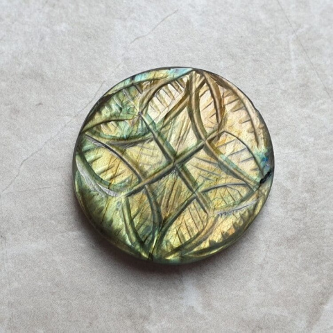 Labradorite cabochon carved fi 26 mm no. 133 Labradorite cabochon carved fi 26 mm no. 133