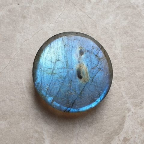 Labradorite cabochon carved fi 26 mm no 134 Labradorite cabochon carved fi 26 mm no 134